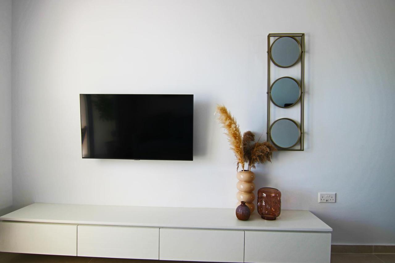Phaedrus Living: Seaview Luxury Flat Limnaria 151 Apartment Paphos Exterior foto