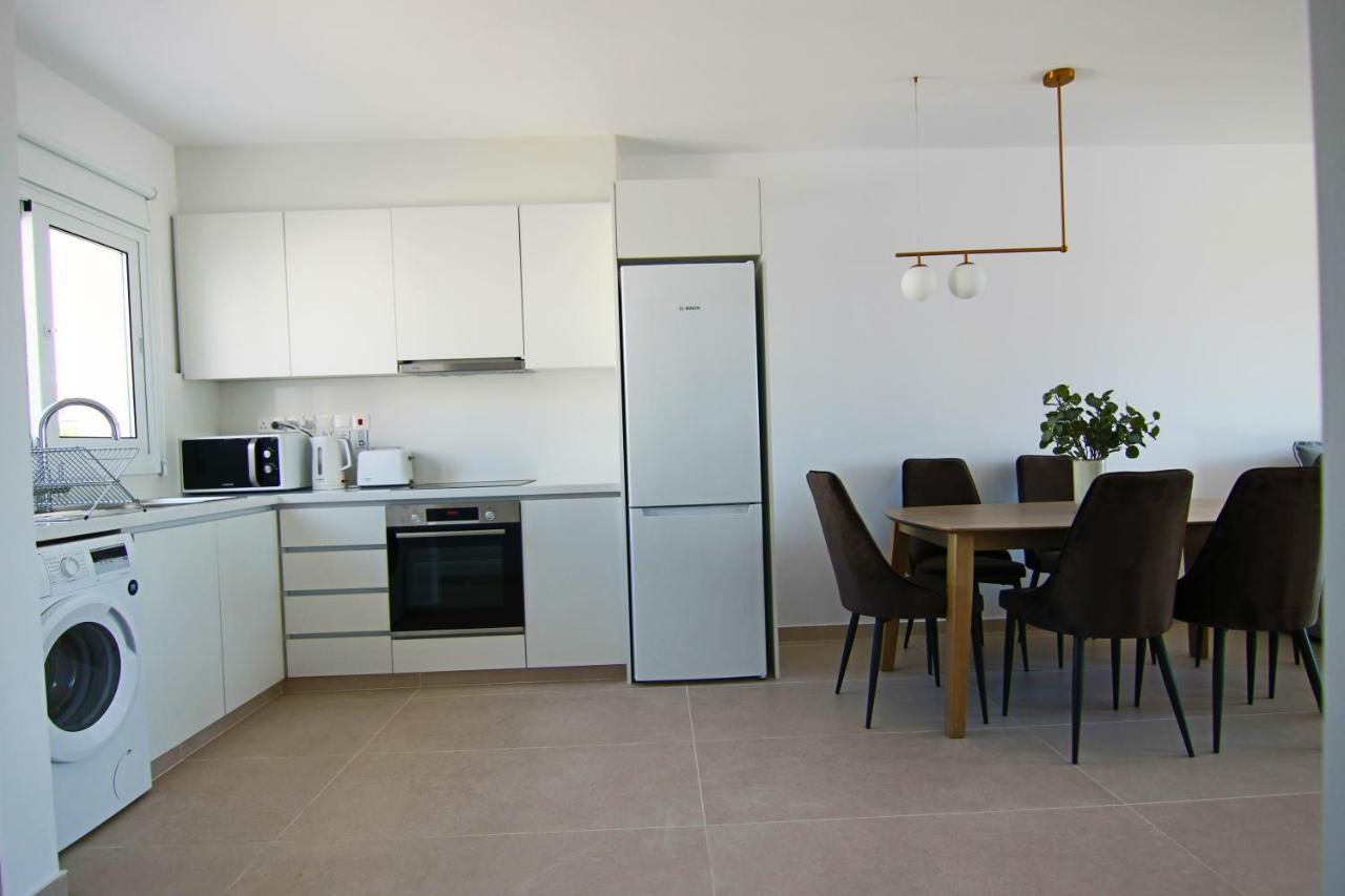 Phaedrus Living: Seaview Luxury Flat Limnaria 151 Apartment Paphos Exterior foto